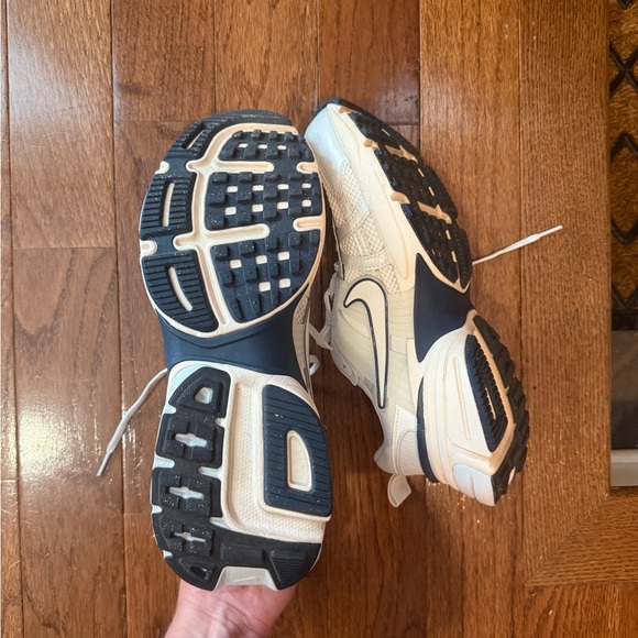 Nike V2K Run - Picture 6 of 6